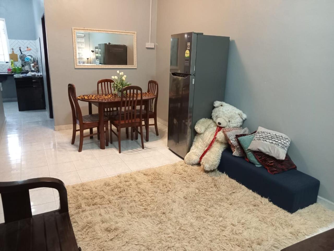 Ria Homestay & Kolam 알로르세타르 외부 사진