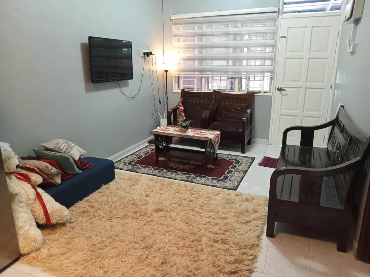 Ria Homestay & Kolam 알로르세타르 외부 사진